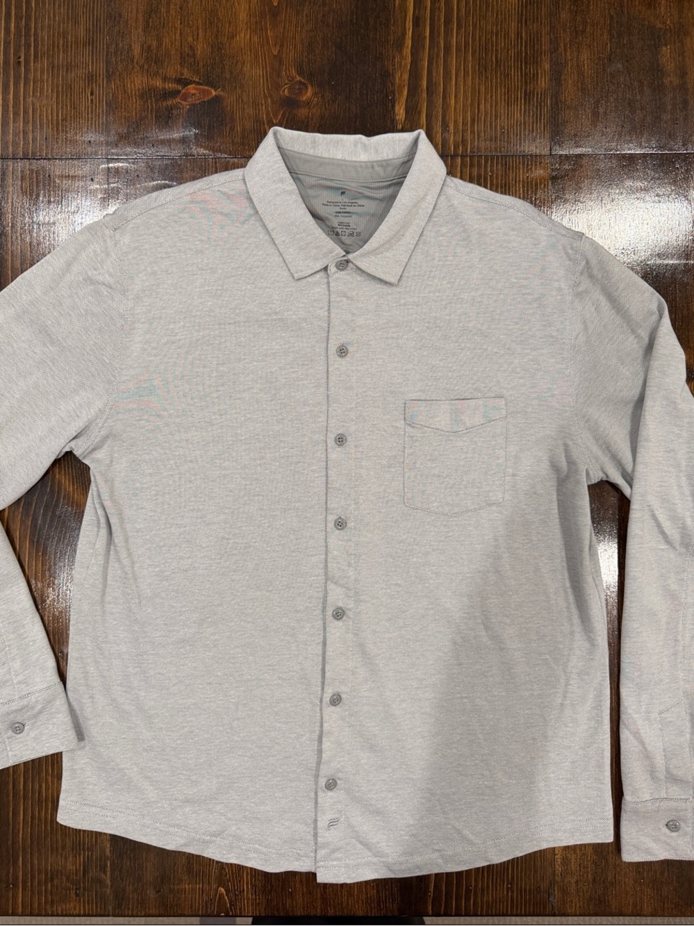 Fabletics Men's Light Gray Long-Sleeve Button-Down Shirt